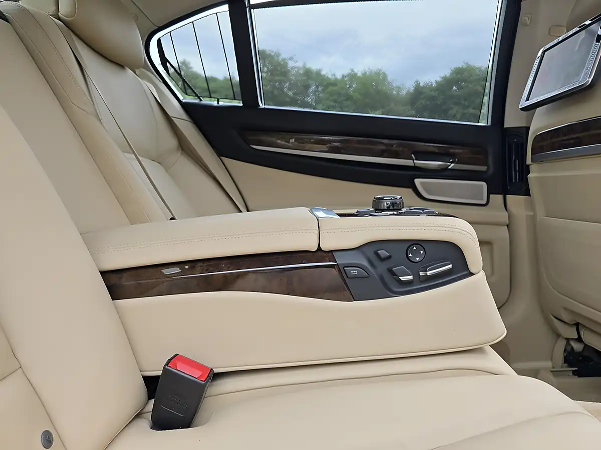 Used 2012 BMW 7 Series Se Havanna Metallic - Interior and Exterior details 17