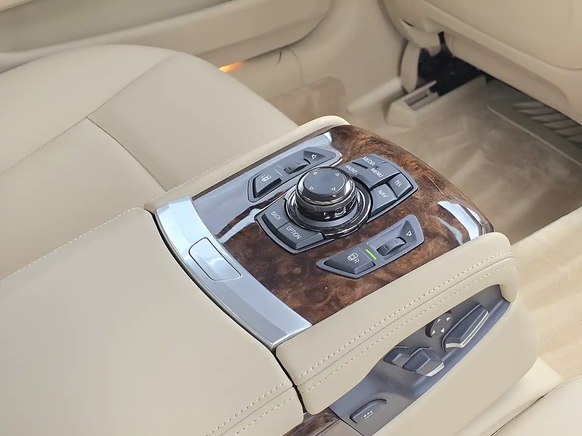 Used 2012 BMW 7 Series Se Havanna Metallic - Interior and Exterior details 18