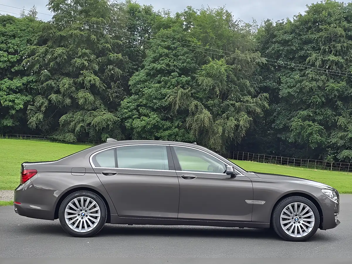 Used 2012 BMW 7 Series Se Havanna Metallic - Interior and Exterior details 9