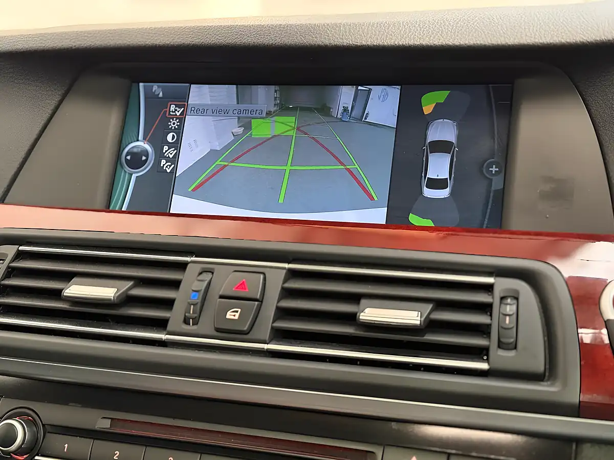 Used 2012 BMW Alpina D5 Switchtronic Euro 6 White - Interior and Exterior details 13
