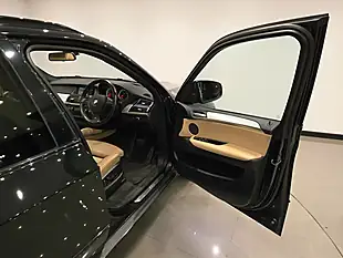 Used 2012 BMW X5 M Black - Interior and Exterior details 15