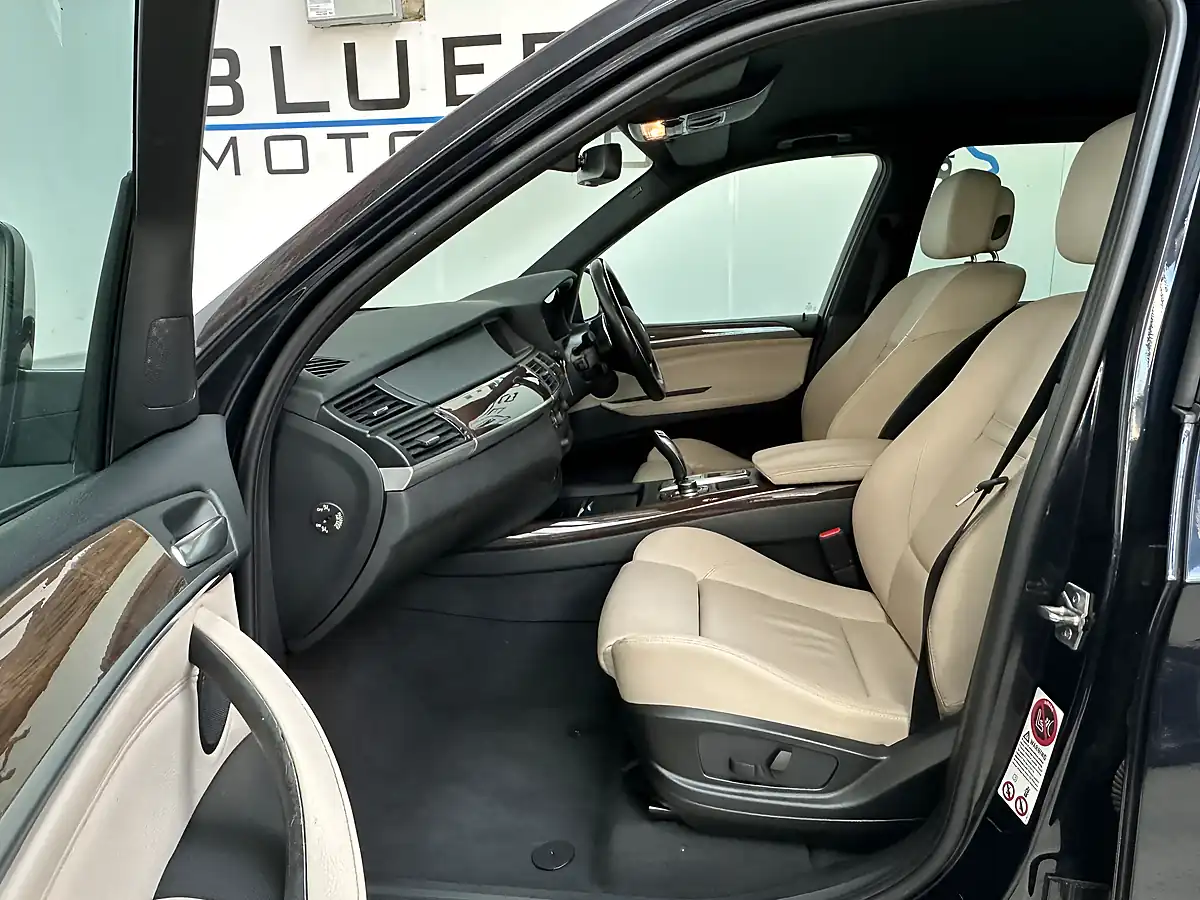 Used 2012 BMW X5 M Sport Carbon Black - Interior and Exterior details 9