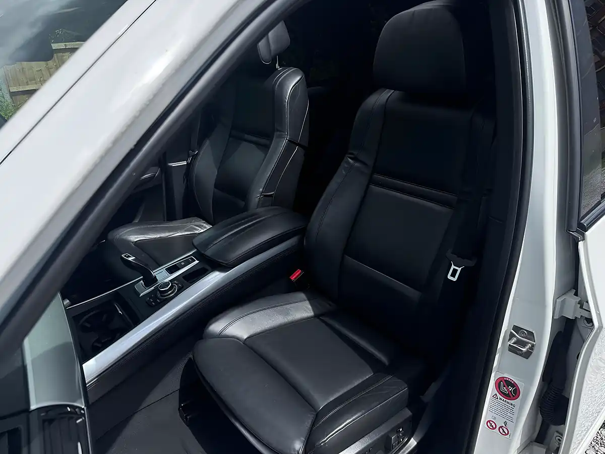 Used 2012 BMW X5 M Sport White - Interior and Exterior details 11