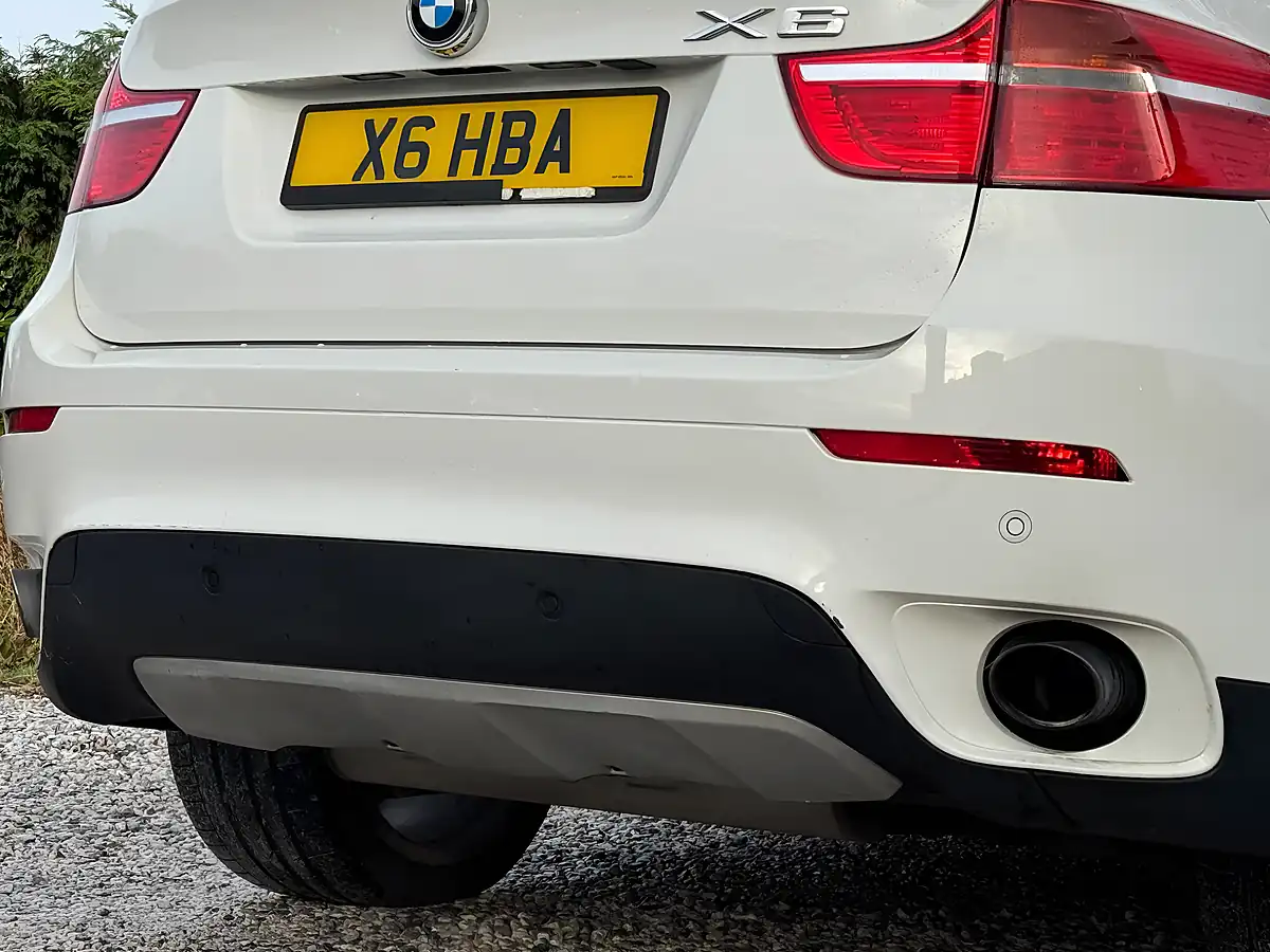 Used 2012 BMW X6 Steptronic Xdrive White - Interior and Exterior details 19