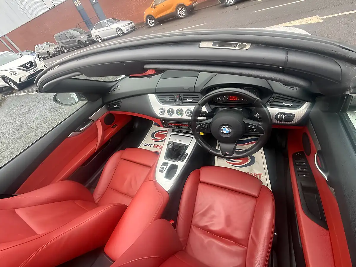 Used 2012 BMW Z4 M Sport White - Interior and Exterior details 16
