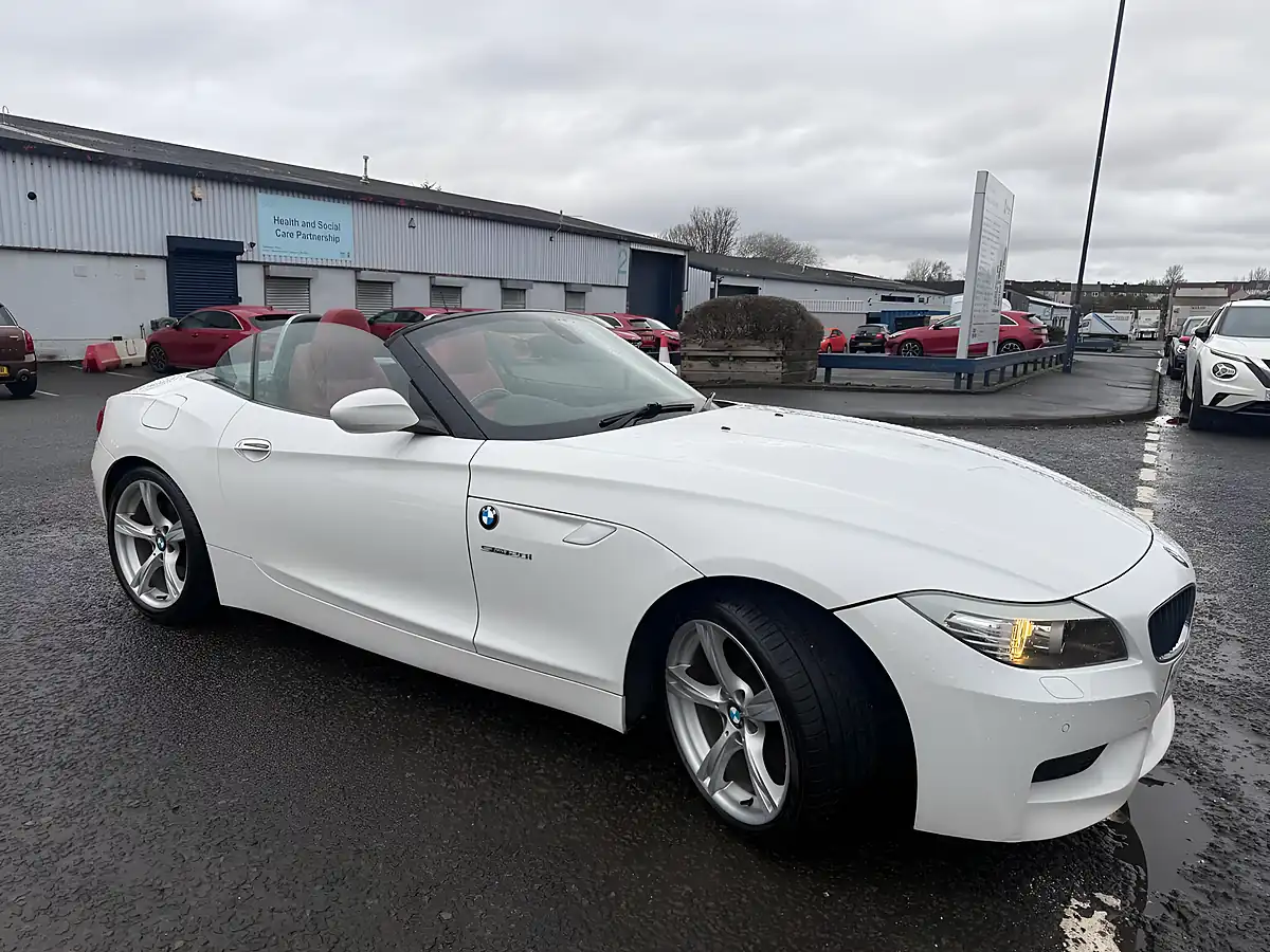 Used 2012 BMW Z4 M Sport White - Interior and Exterior details 8