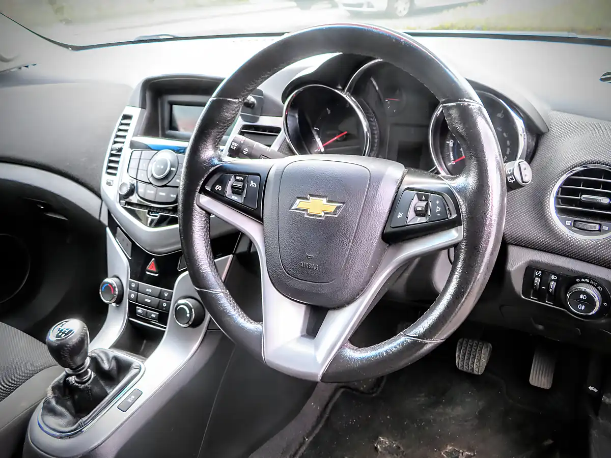 Used 2012 Chevrolet Cruze Ltz Metallic Silver - Interior and Exterior details 13