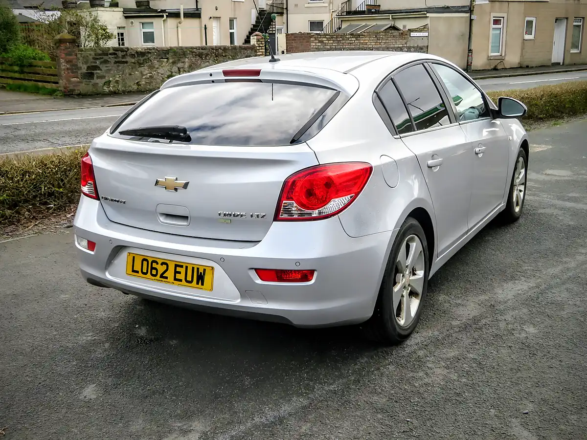 Used 2012 Chevrolet Cruze Ltz Metallic Silver - Interior and Exterior details 8