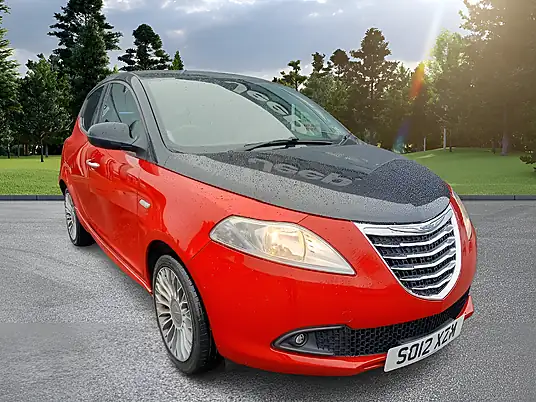 2012 Chrysler Ypsilon 1.2 Black & Red