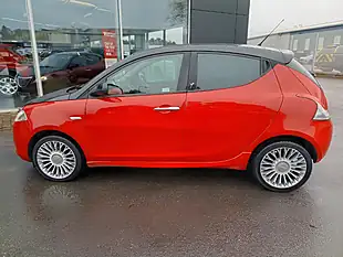 Used 2012 Chrysler Ypsilon Black & Red Black - Interior and Exterior details 5