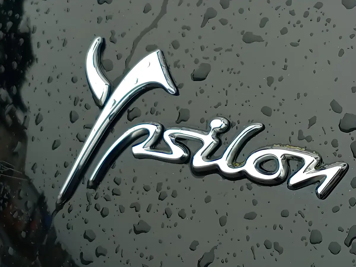 Used 2012 Chrysler Ypsilon Black & Red Black - Interior and Exterior details 8
