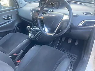 Used 2012 Chrysler Ypsilon Se White - Interior and Exterior details 19