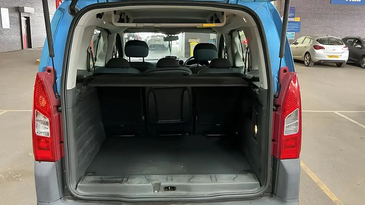 Used 2012 Citroen Berlingo Xtr Multispace Blue - Interior and Exterior details 9