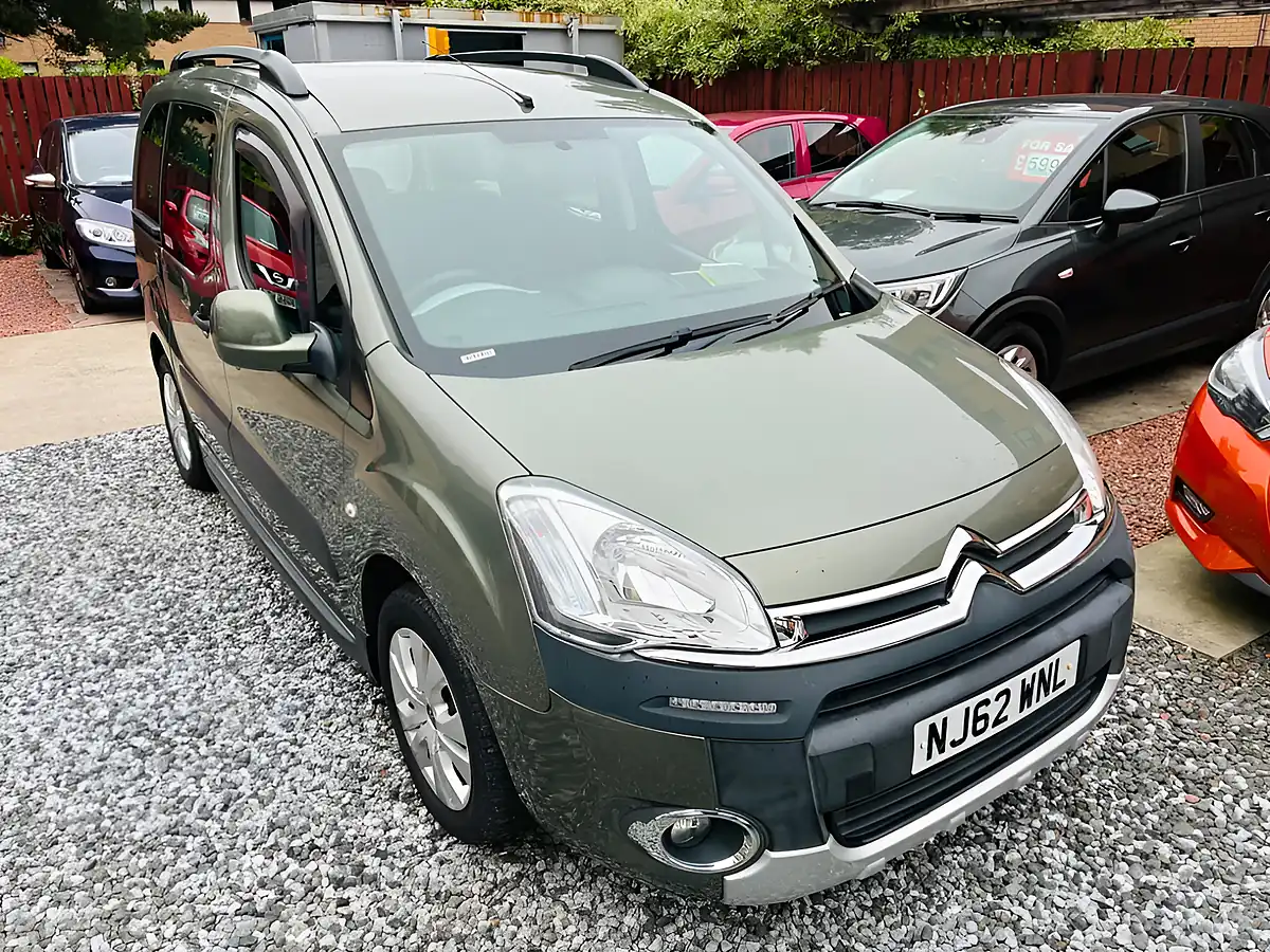 Used 2012 Citroen Berlingo Xtr Multispace Grey - Interior and Exterior details 5