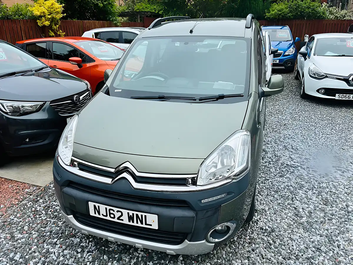 Used 2012 Citroen Berlingo Xtr Multispace Grey - Interior and Exterior details 6