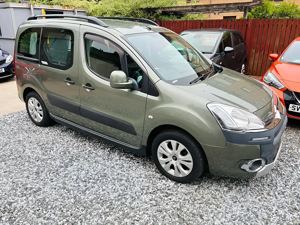 Used 2012 Citroen Berlingo Xtr Multispace Grey - Interior and Exterior details 9