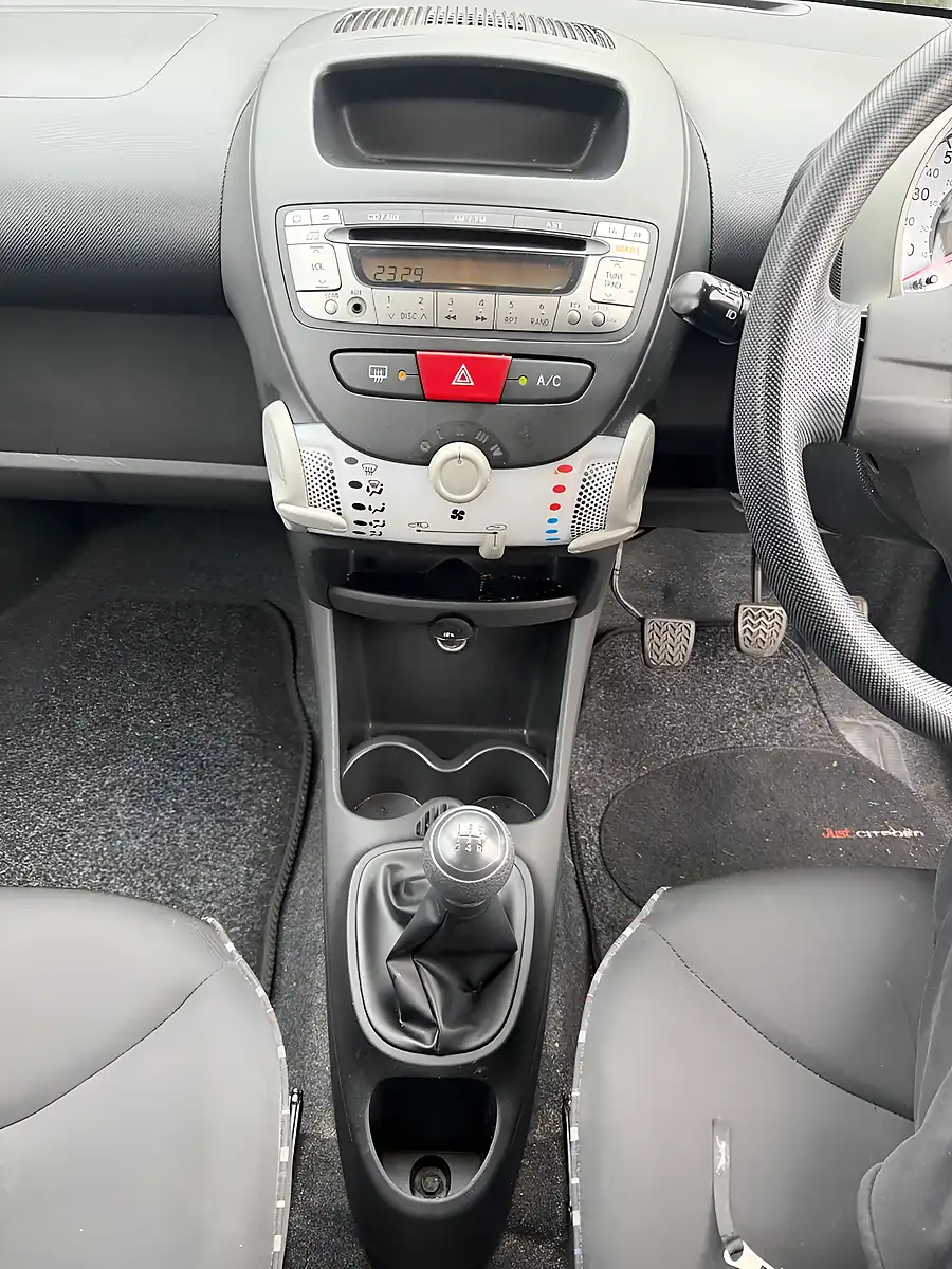 Used 2012 Citroen C1 Vtr White - Interior and Exterior details 3