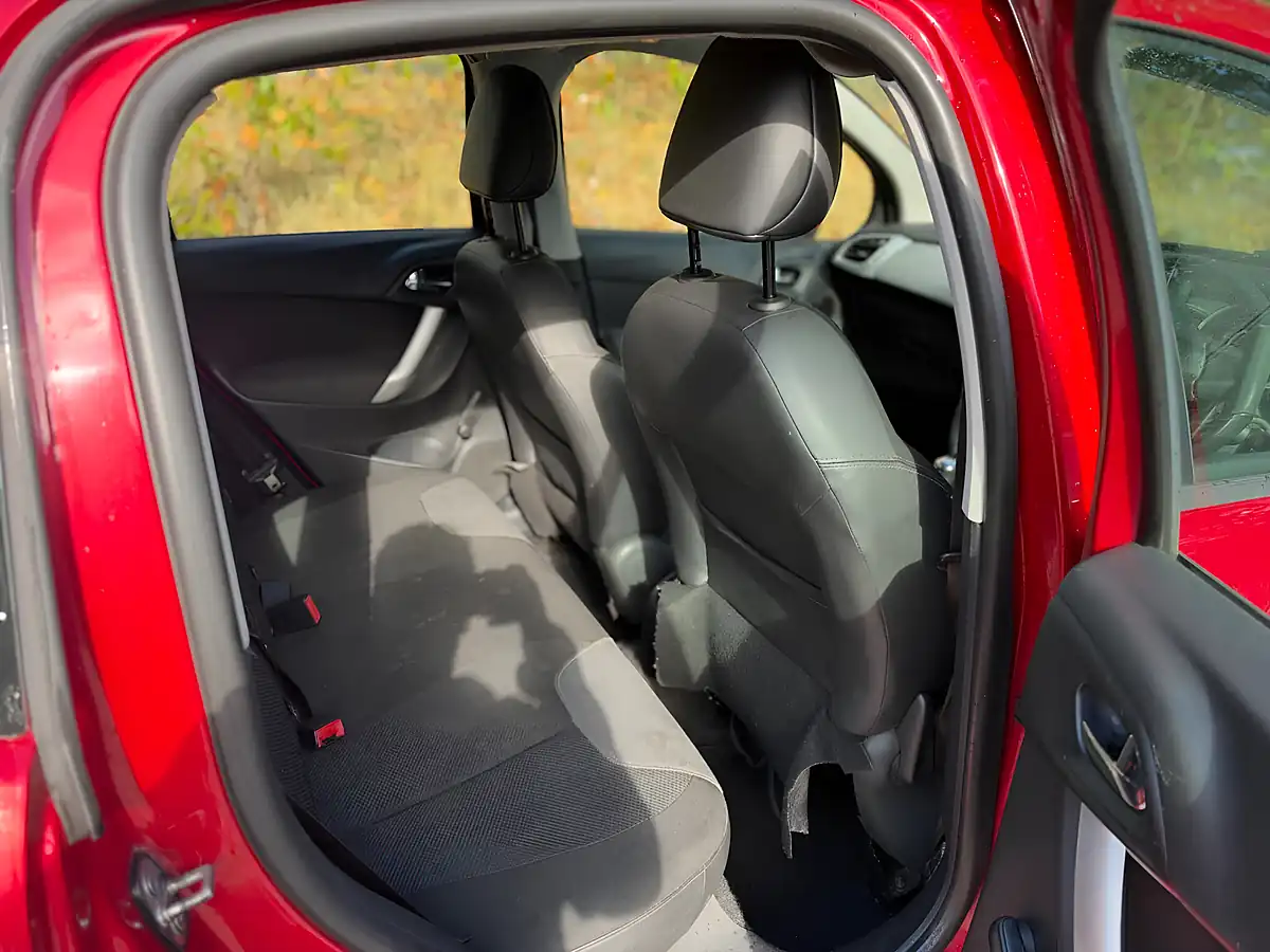 Used 2012 Citroen C3 Airdream Vtr+ Red - Interior and Exterior details 12