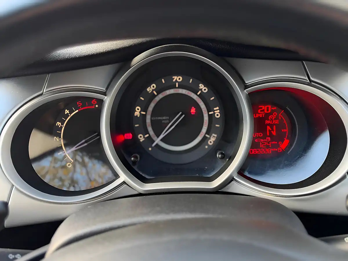 Used 2012 Citroen C3 Airdream Vtr+ Red - Interior and Exterior details 15