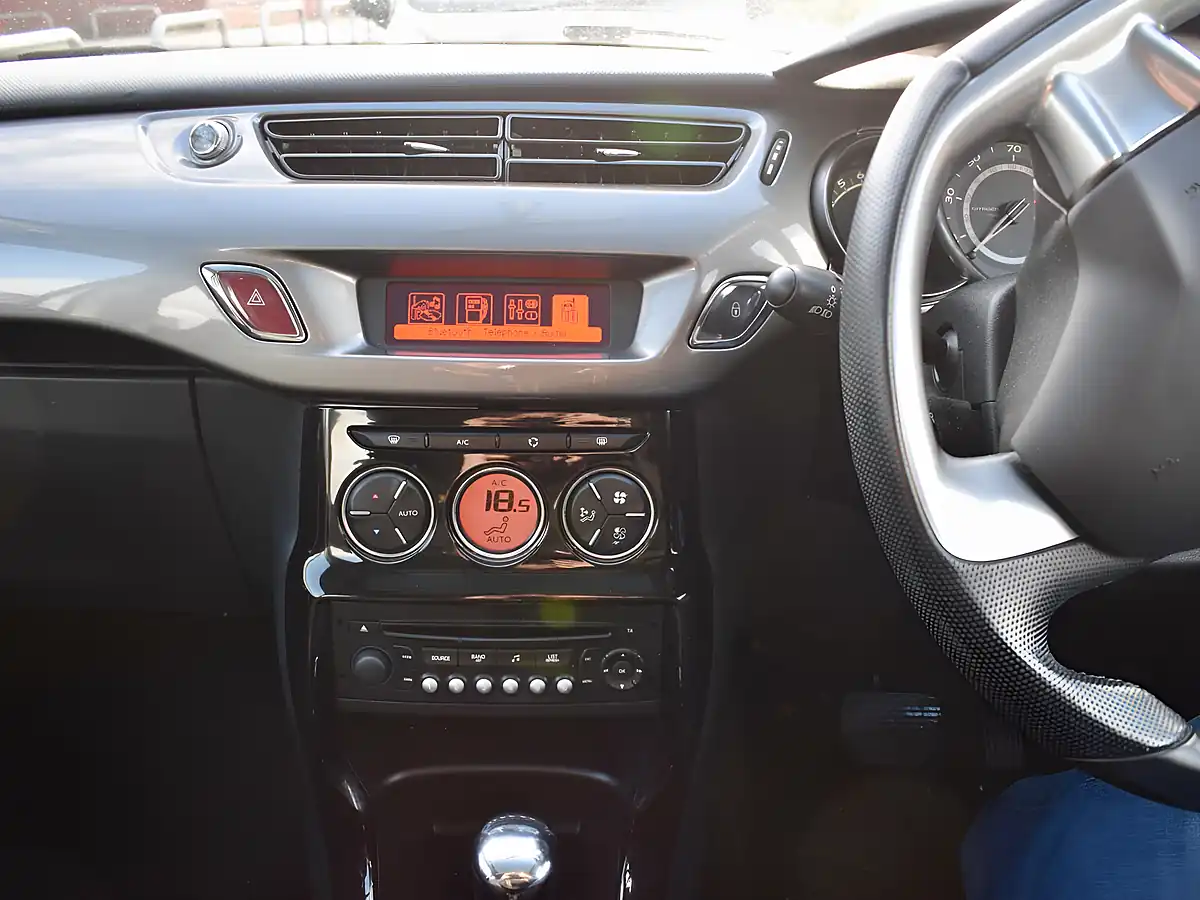 Used 2012 Citroen C3 Exclusive Silver - Interior and Exterior details 11