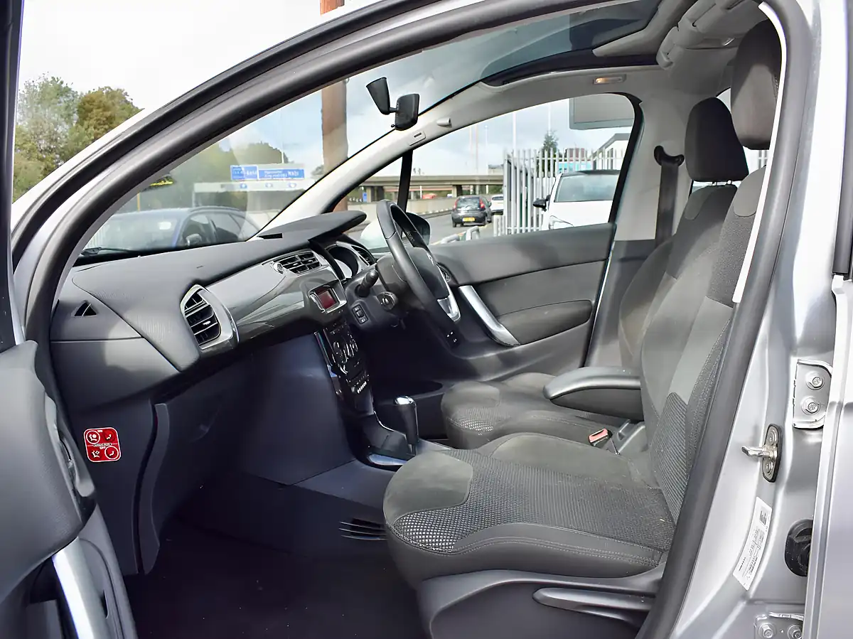 Used 2012 Citroen C3 Exclusive Silver - Interior and Exterior details 14