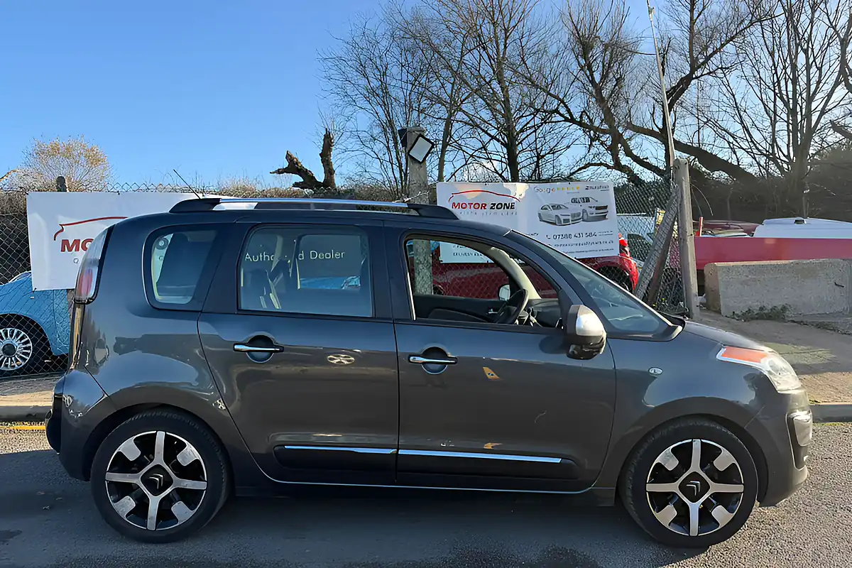 Used 2012 Citroen C3 Picasso Selection Grey - Interior and Exterior details 5