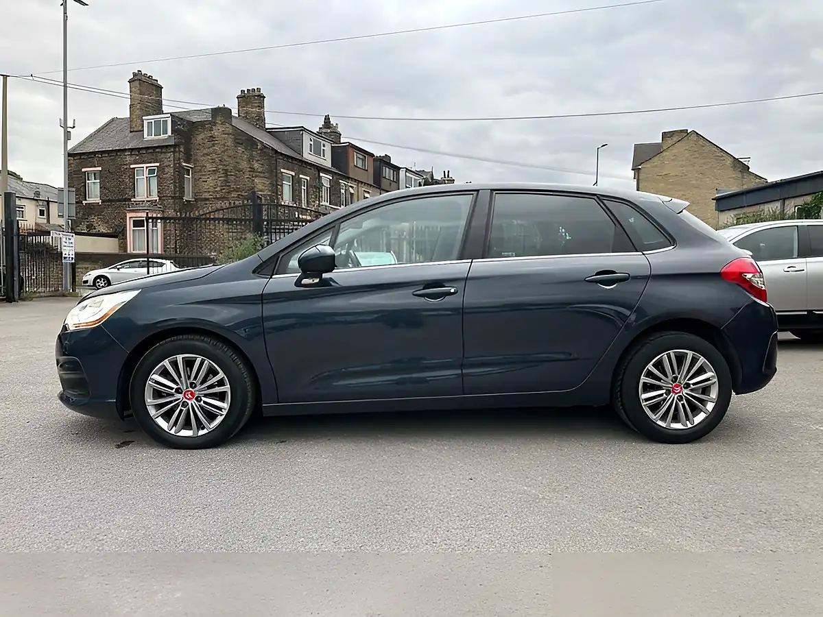 Used 2012 Citroen C4 Airdream Vtr+ Blue - Interior and Exterior details 12