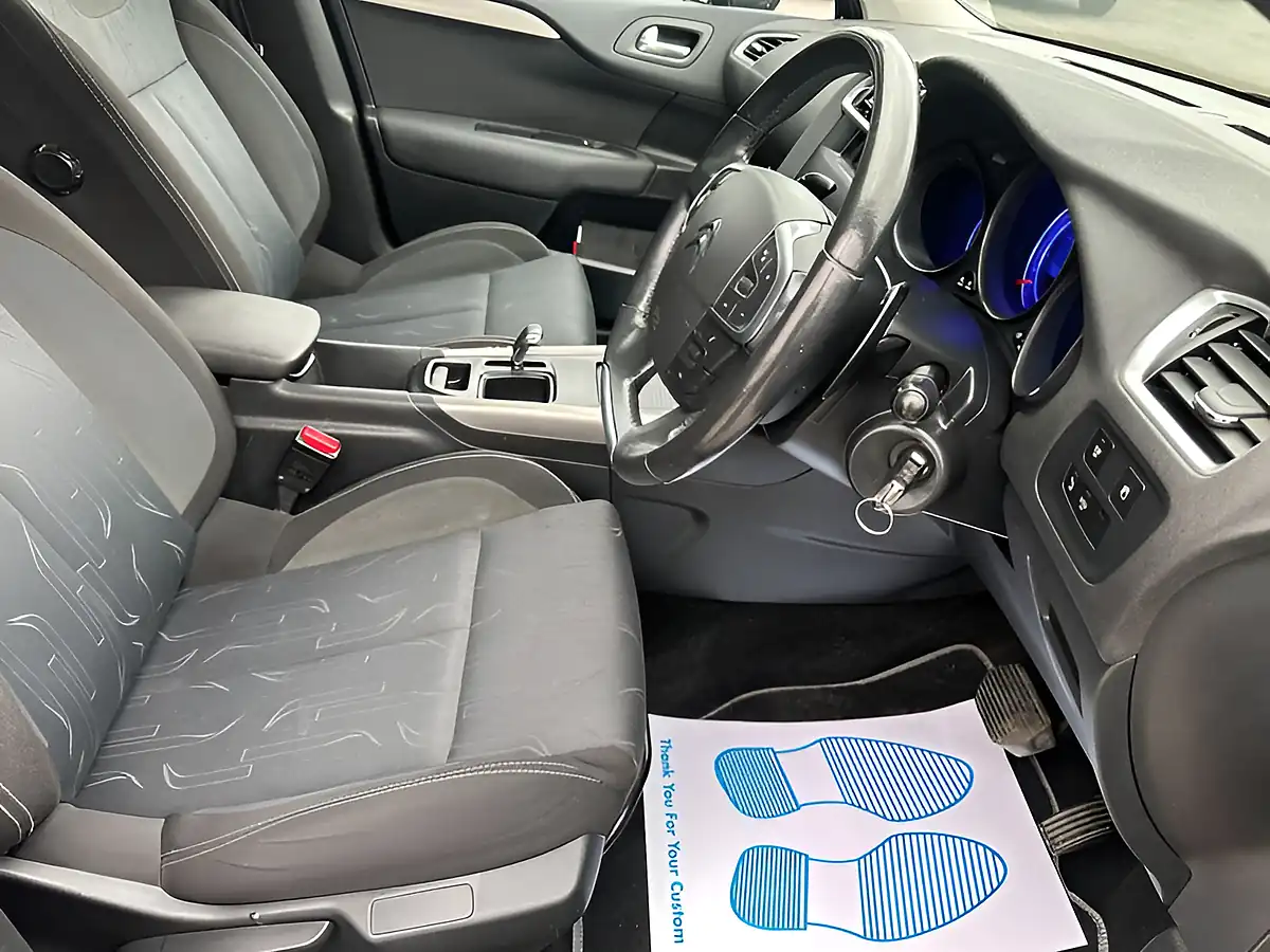 Used 2012 Citroen C4 Airdream Vtr+ Blue - Interior and Exterior details 13
