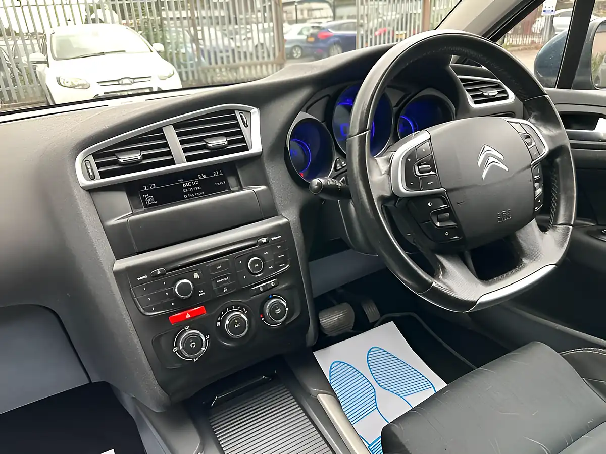 Used 2012 Citroen C4 Airdream Vtr+ Blue - Interior and Exterior details 18