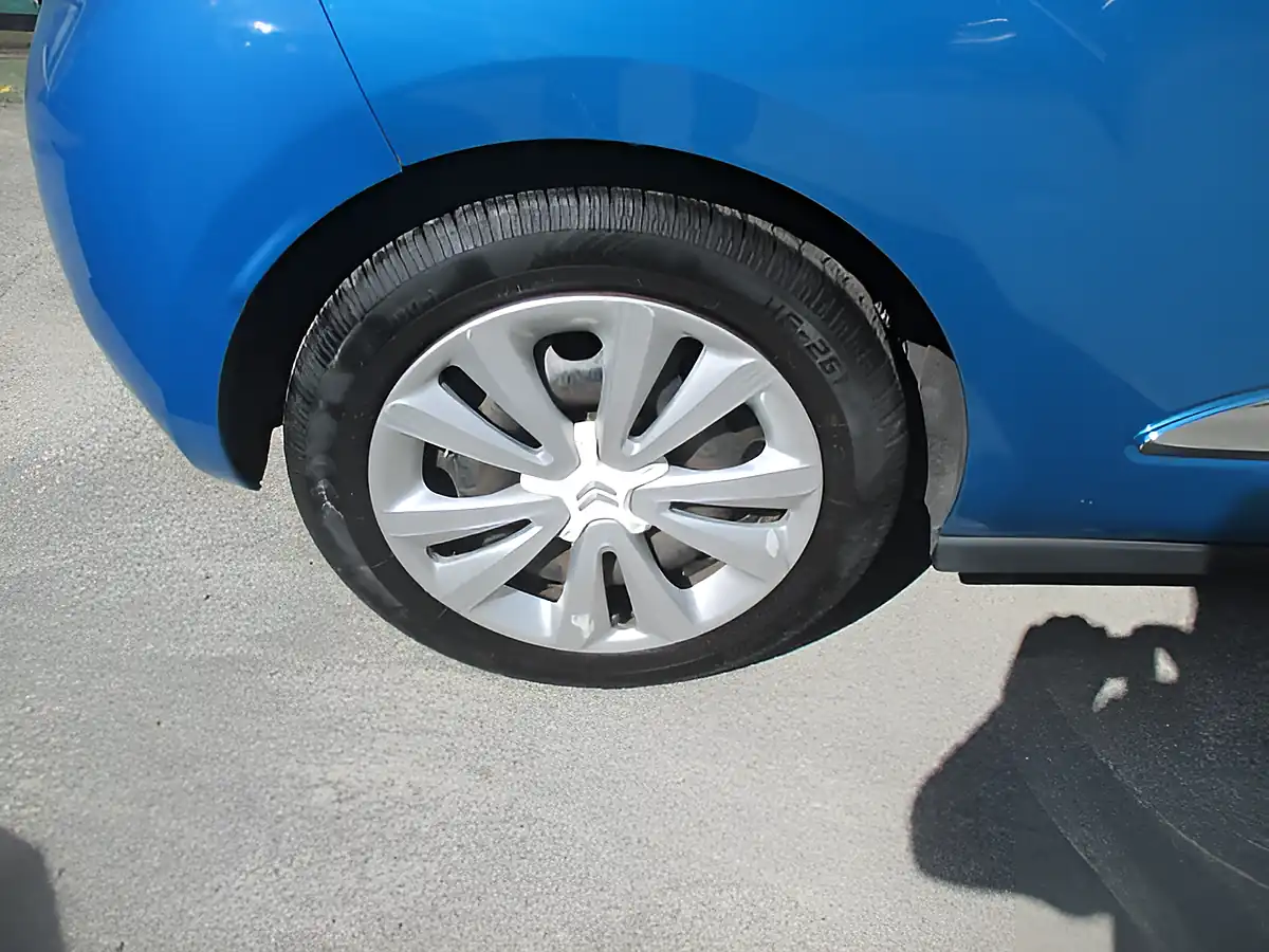 Used 2012 Citroen DS3 Blue - Interior and Exterior details 6