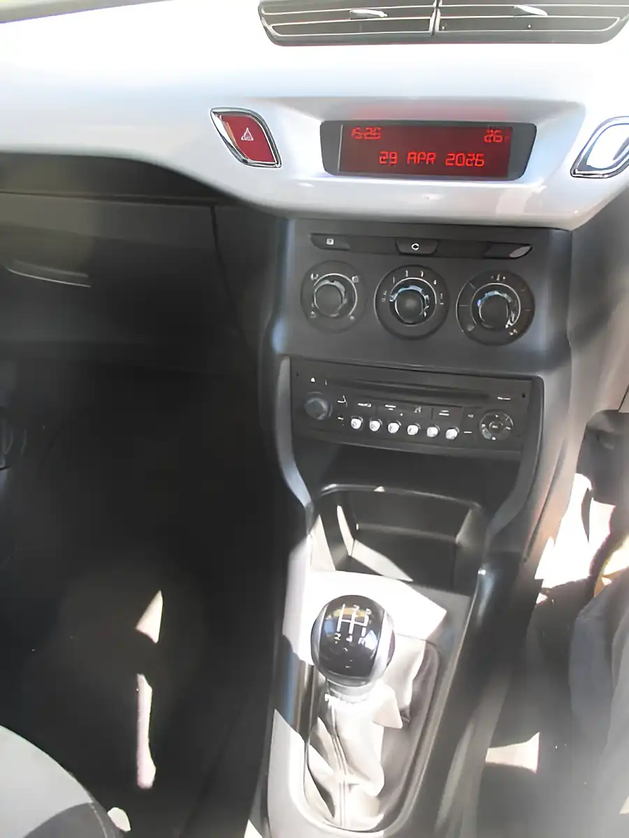 Used 2012 Citroen DS3 Blue - Interior and Exterior details 9