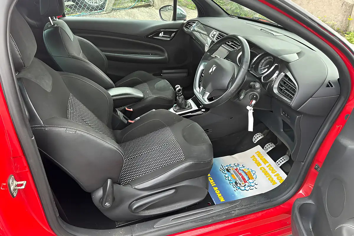 Used 2012 Citroen DS3 Dsport Red - Interior and Exterior details 10