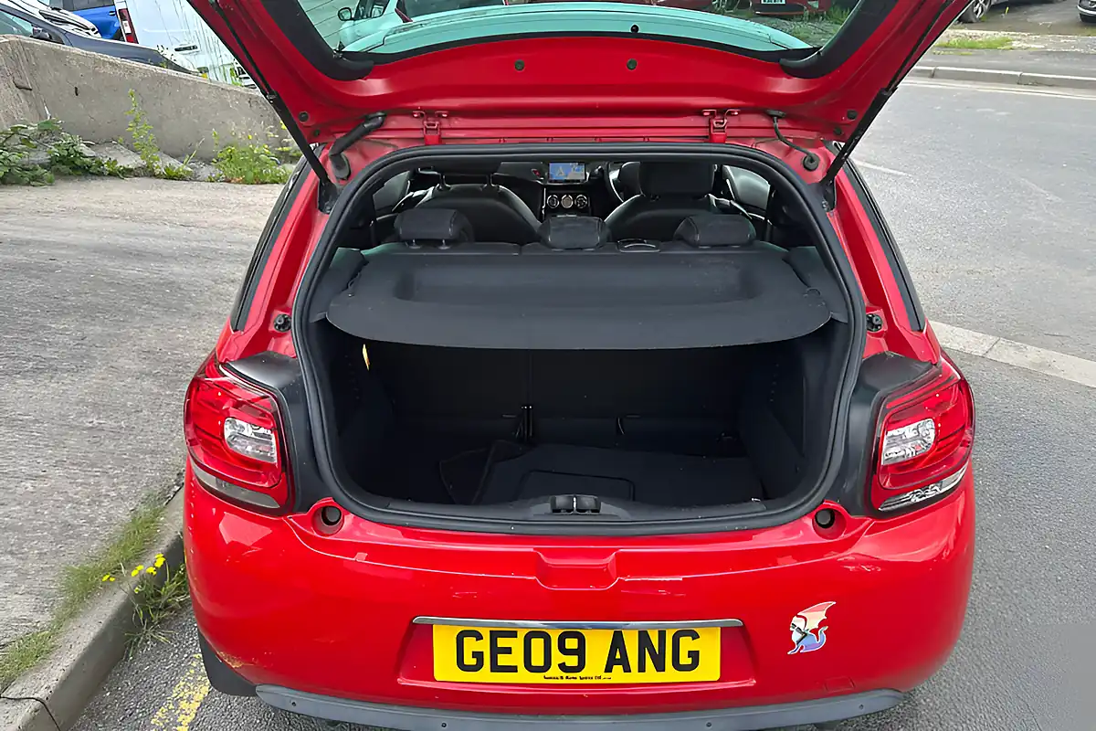 Used 2012 Citroen DS3 Dsport Red - Interior and Exterior details 16