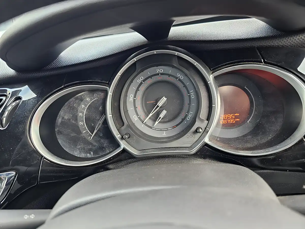 Used 2012 Citroen DS3 Dstyle White - Interior and Exterior details 10