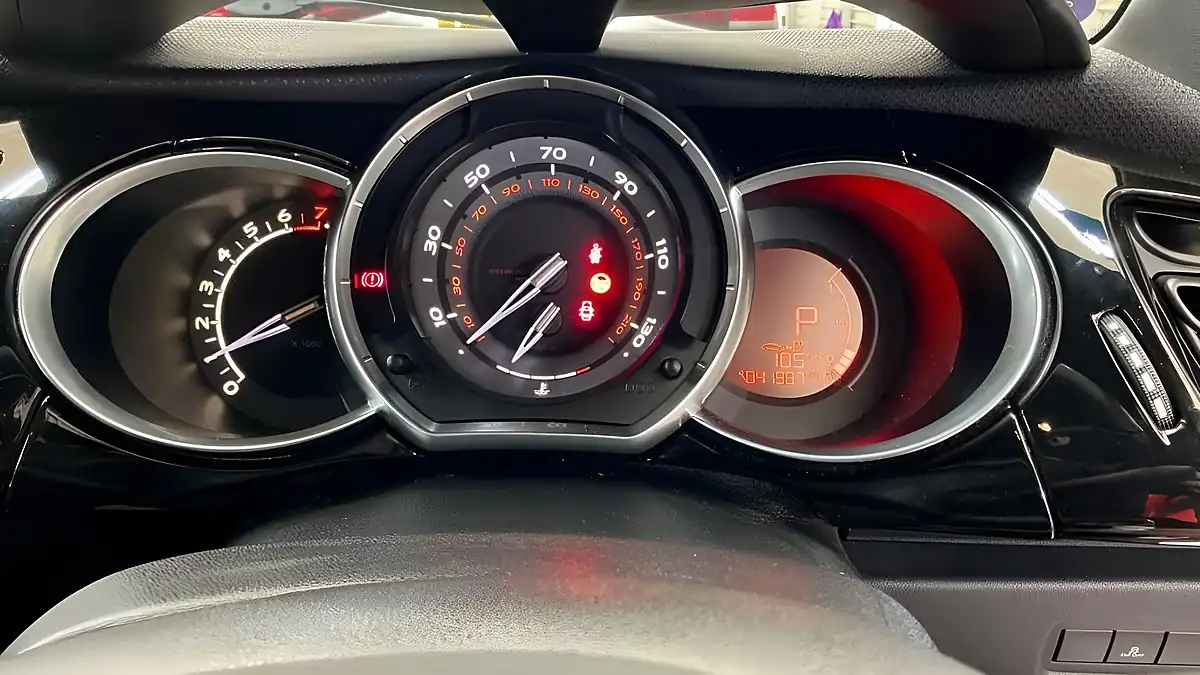 Used 2012 Citroen DS3 Dstyle White - Interior and Exterior details 10