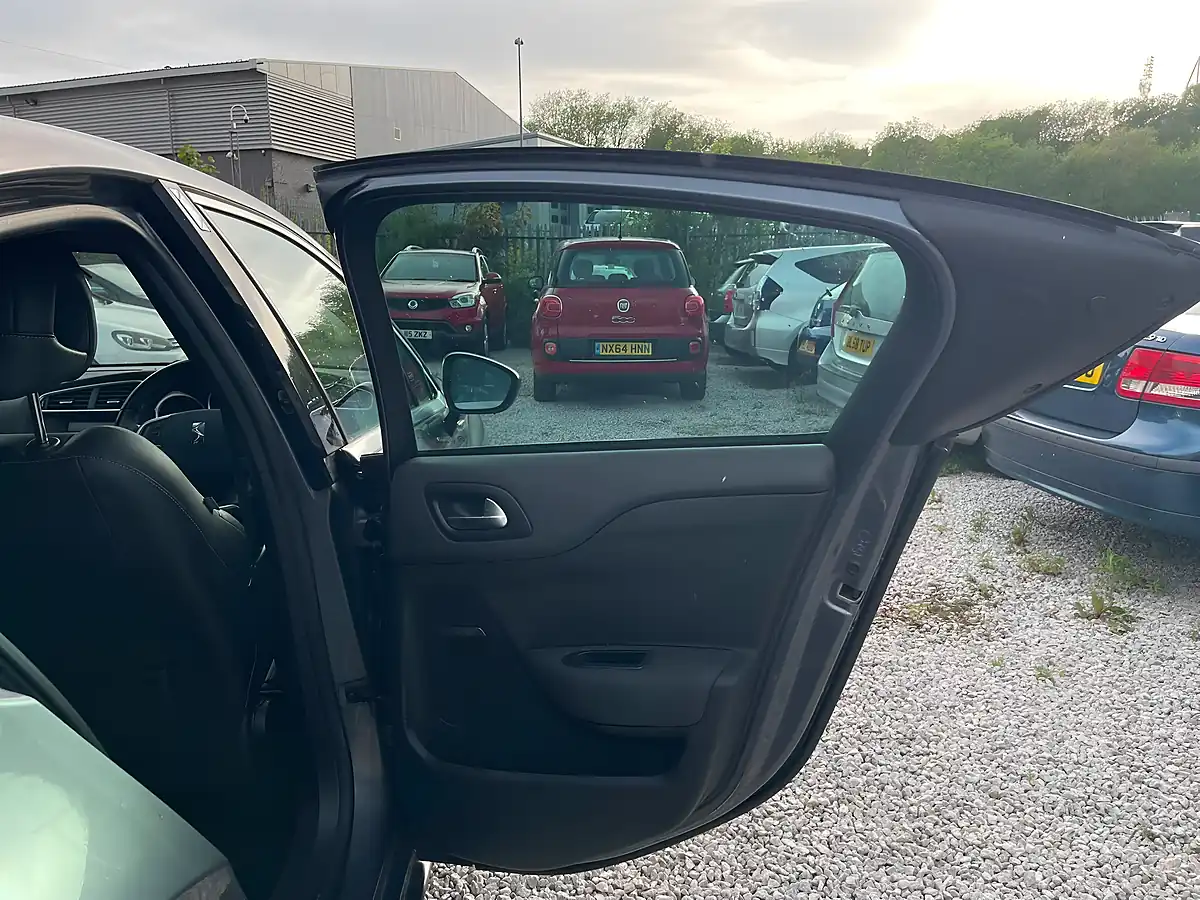 Used 2012 Citroen DS4 Dstyle Grey - Interior and Exterior details 14