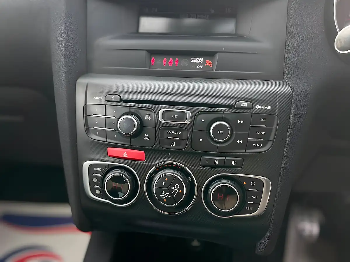 Used 2012 Citroen DS4 Dstyle Grey - Interior and Exterior details 19
