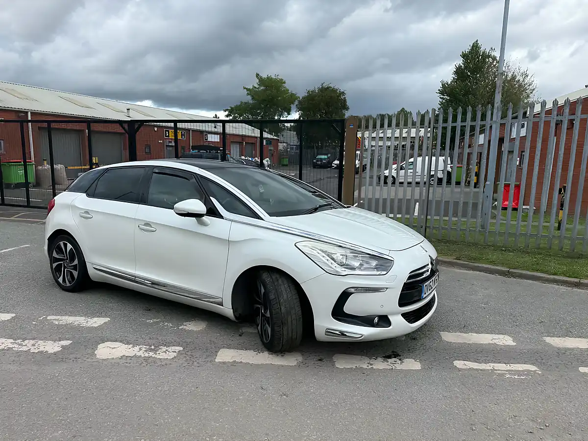 Used 2012 Citroen DS5 Sport - Interior and Exterior details 8
