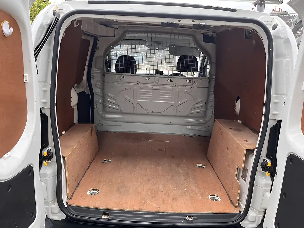 Used 2012 Citroen Nemo Lx White - Interior and Exterior details 13