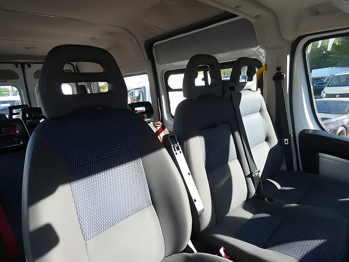 Used 2012 Citroen Relay L3H2 Lwb 17-seat White - Interior and Exterior details 16