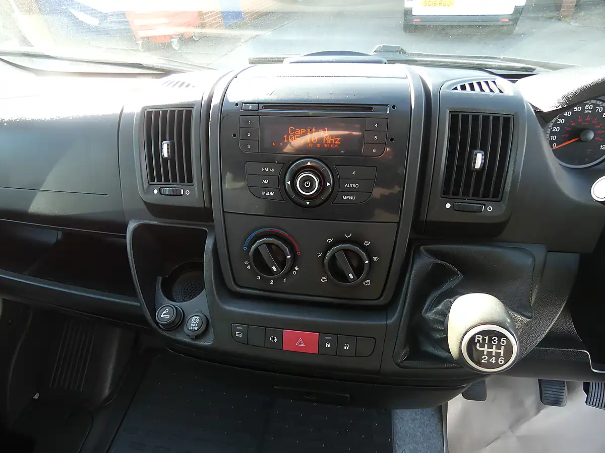 Used 2012 Citroen Relay L3H2 Lwb 17-seat White - Interior and Exterior details 8