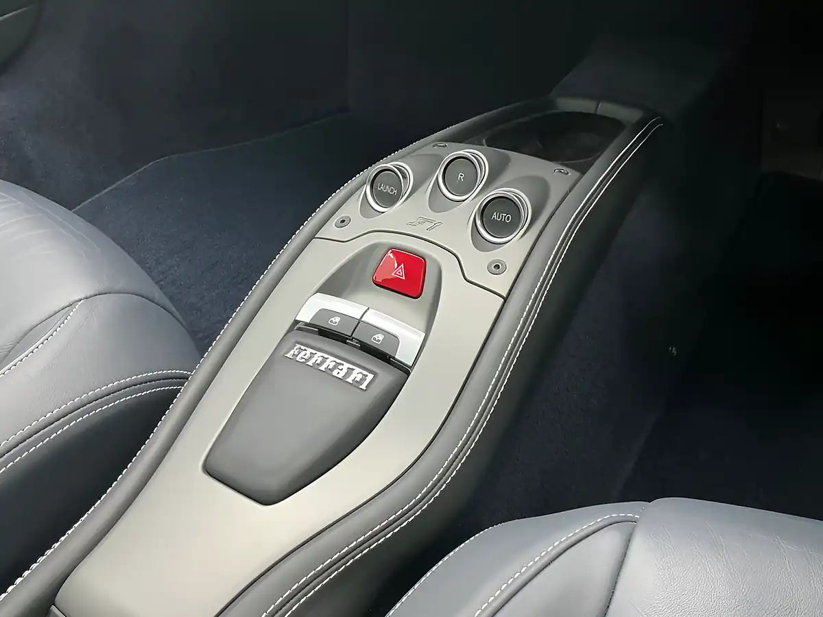 Used 2012 Ferrari 458 Italia Italia White - Interior and Exterior details 12