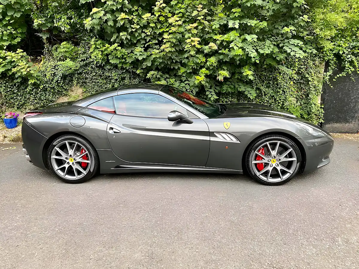 Used 2012 Ferrari California 30 Grigio Silverstone - Interior and Exterior details 2