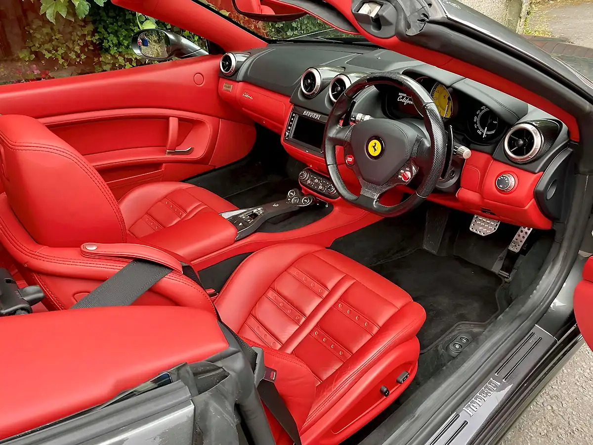 Used 2012 Ferrari California 30 Grigio Silverstone - Interior and Exterior details 9