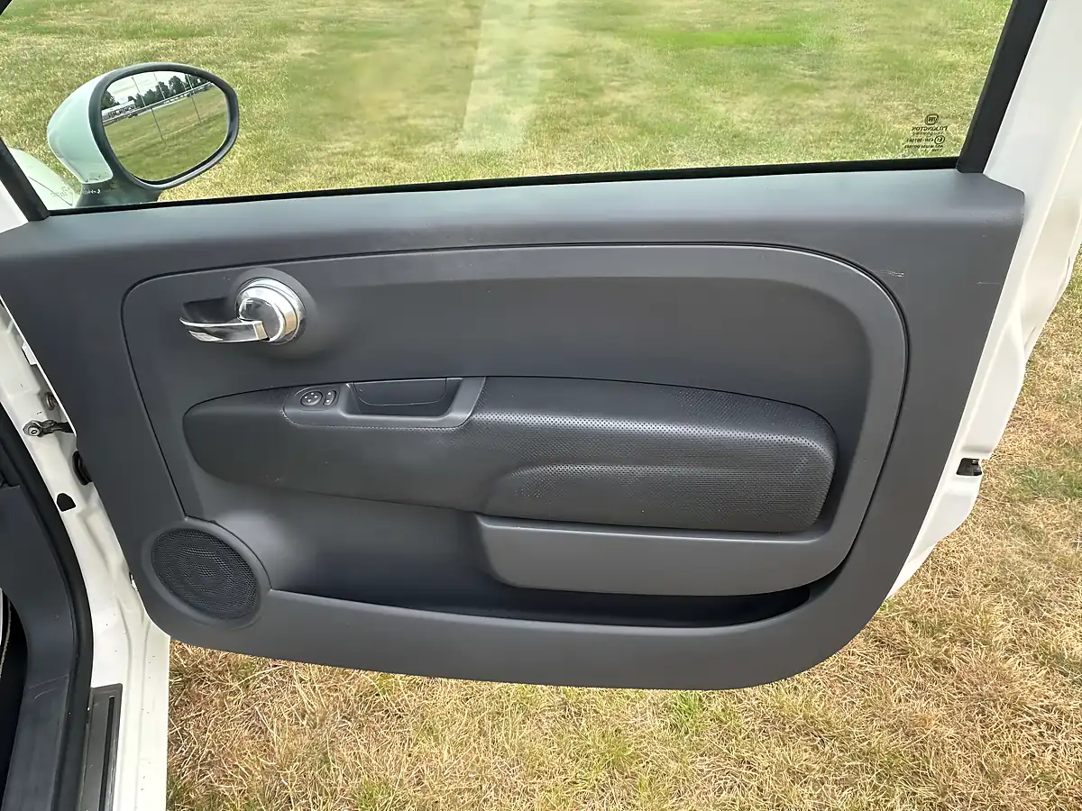 Used 2012 Fiat 500 C Lounge White - Interior and Exterior details 11