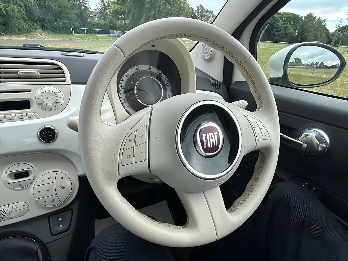 Used 2012 Fiat 500 C Lounge White - Interior and Exterior details 15