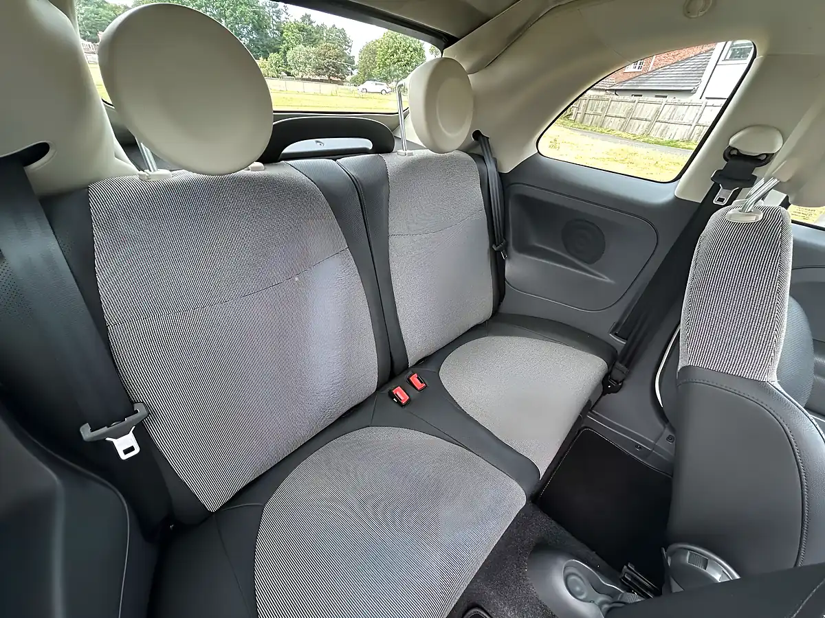 Used 2012 Fiat 500 C Lounge White - Interior and Exterior details 18