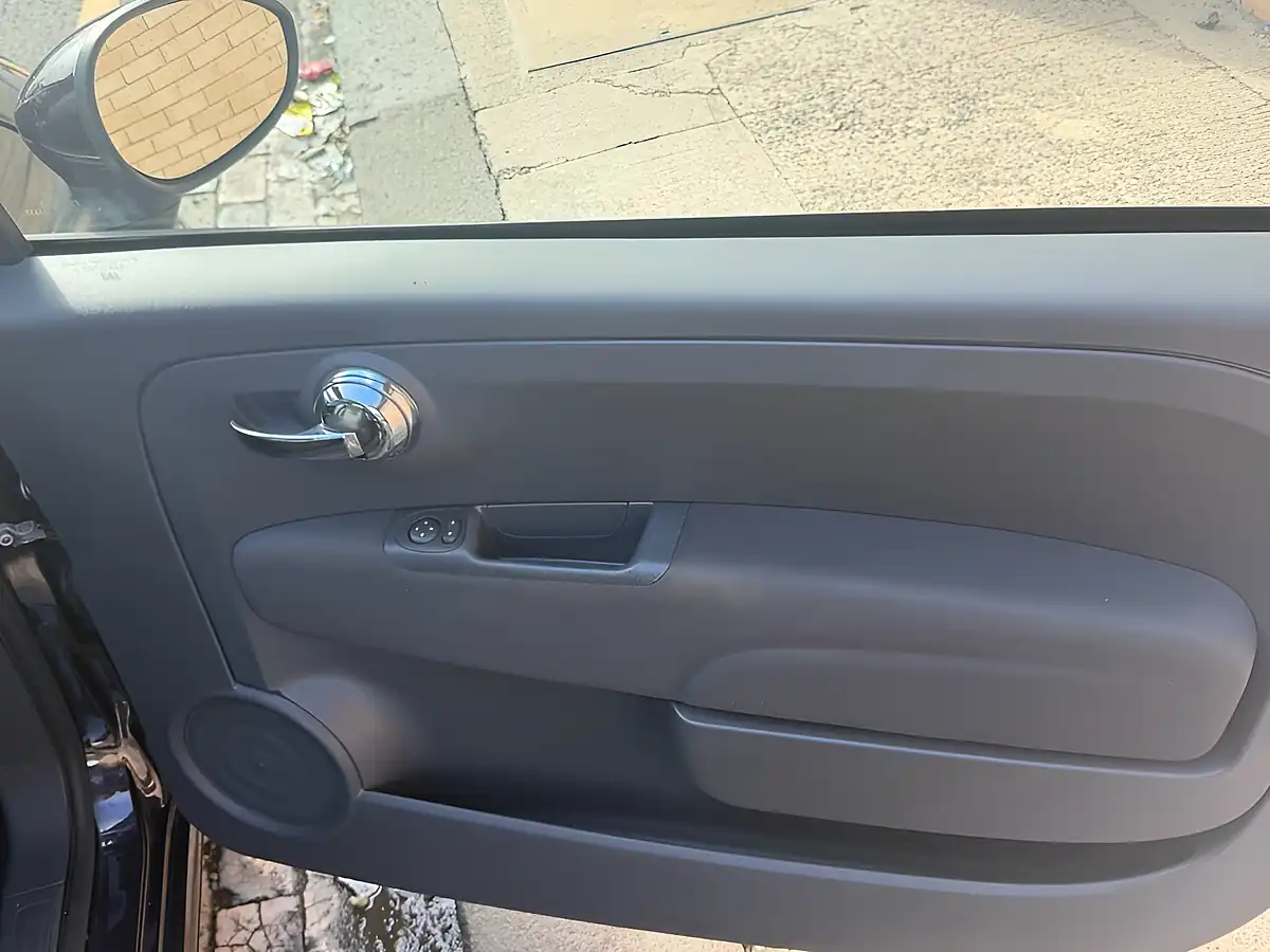 Used 2012 Fiat 500 Lounge Blue - Interior and Exterior details 12