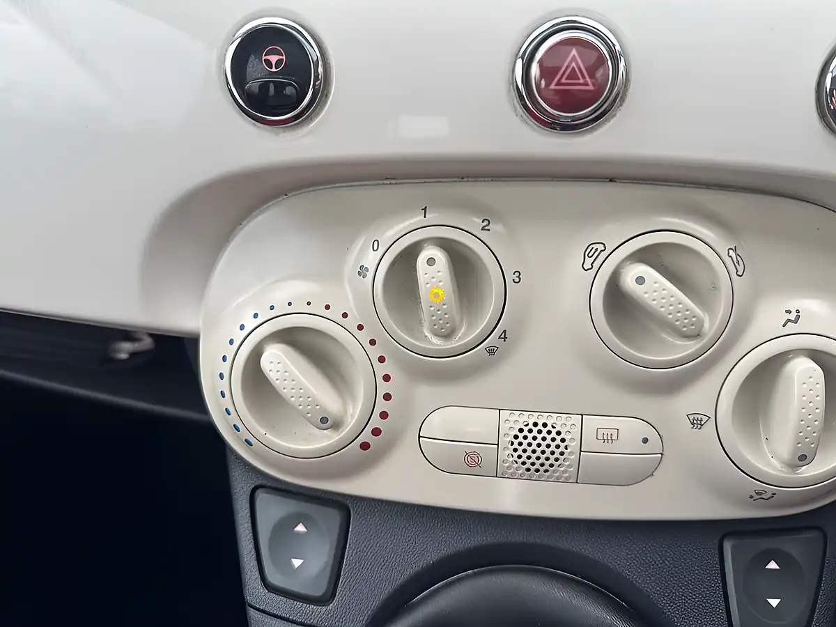 Used 2012 Fiat 500 Lounge White - Interior and Exterior details 18