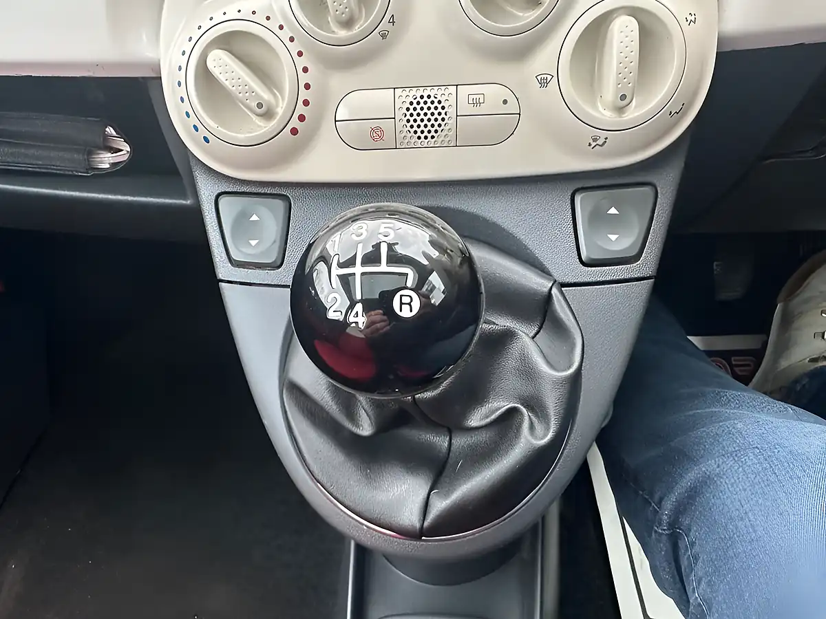 Used 2012 Fiat 500 Lounge White - Interior and Exterior details 19